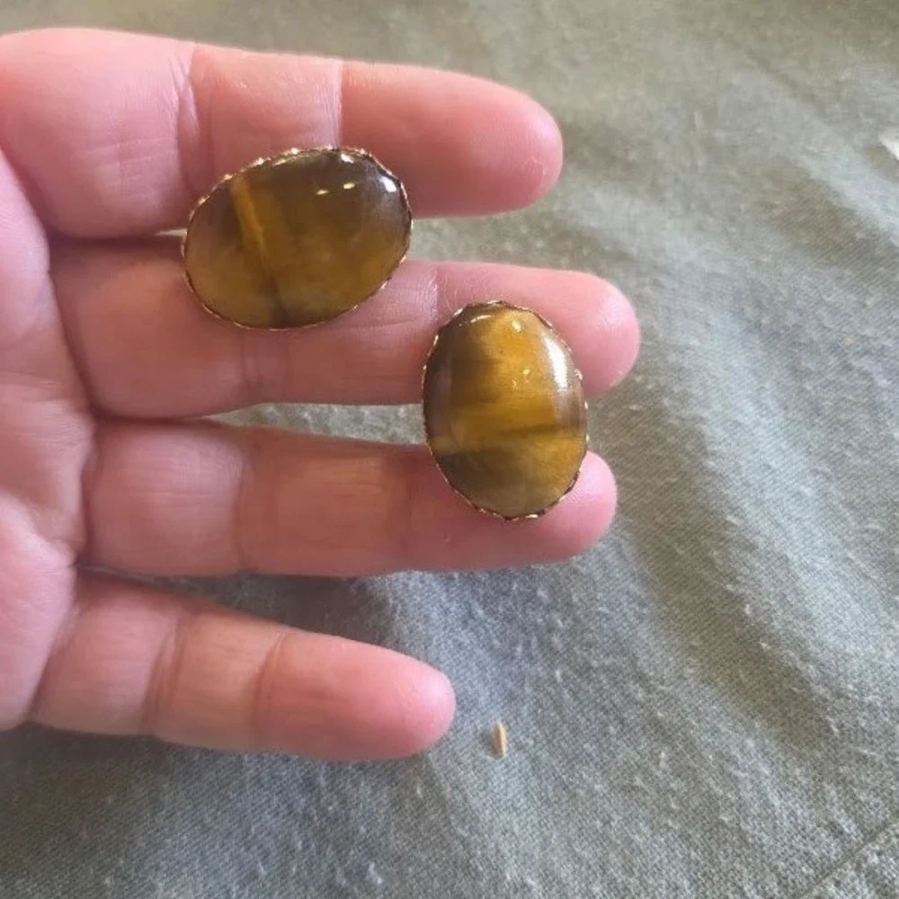 Vintage Gold Tone Tigers Eye Oval Cabochon Cufflinks Mens Formal Accessories